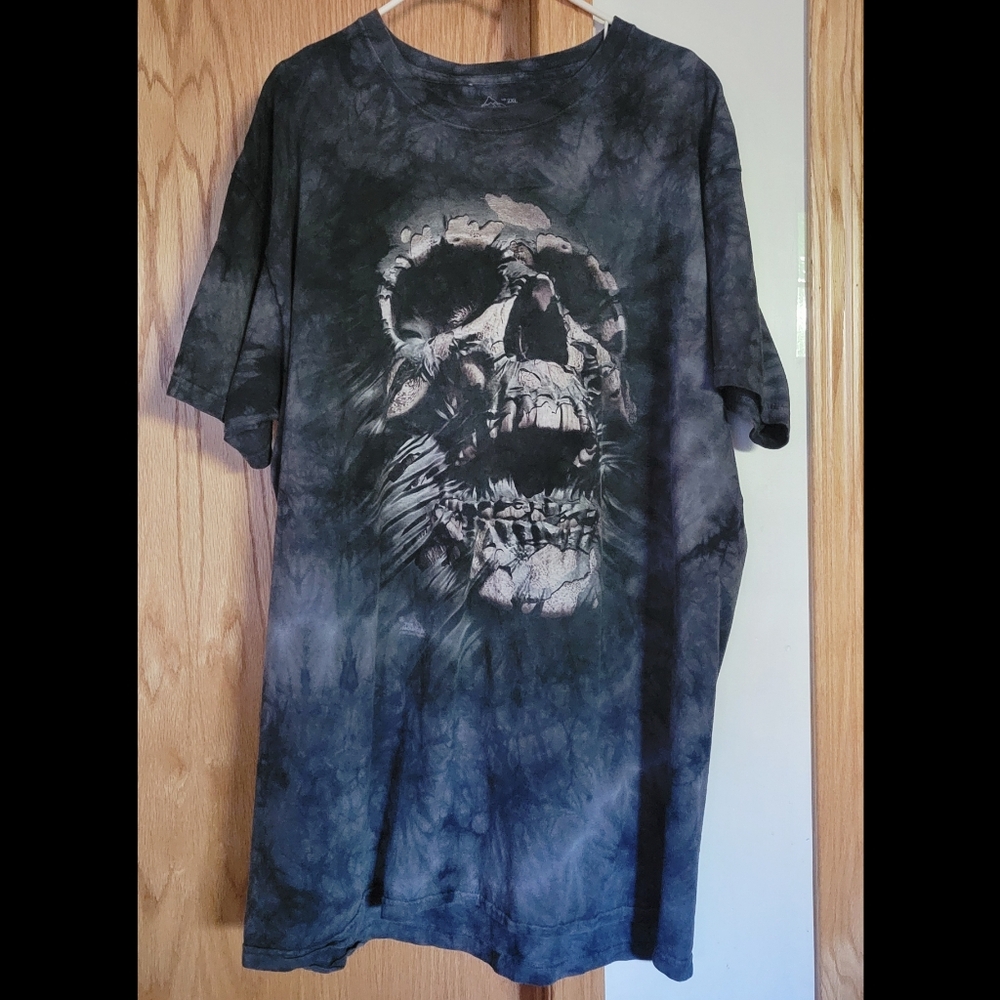 Vintage The Mountain Dark Tie-Dye Skull T-Shirt